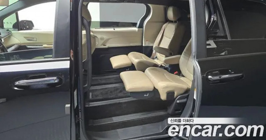 Toyota Sienna 