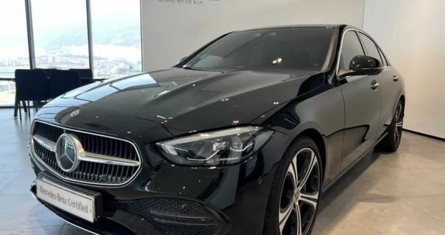 Mercedes-Benz C-Class 