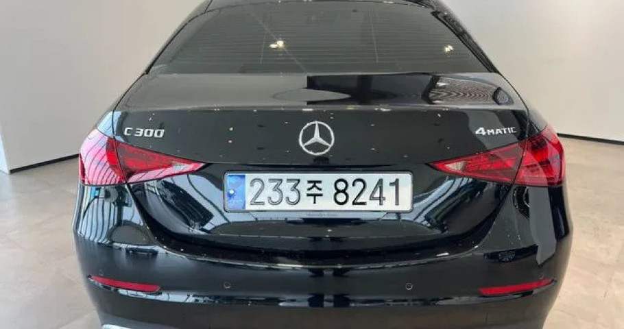 Mercedes-Benz C-Class 