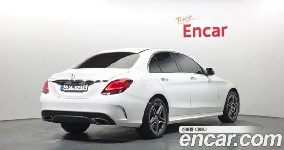 Mercedes-Benz C-Class 