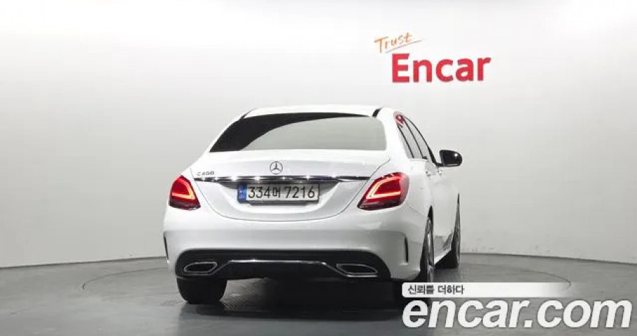 Mercedes-Benz C-Class 