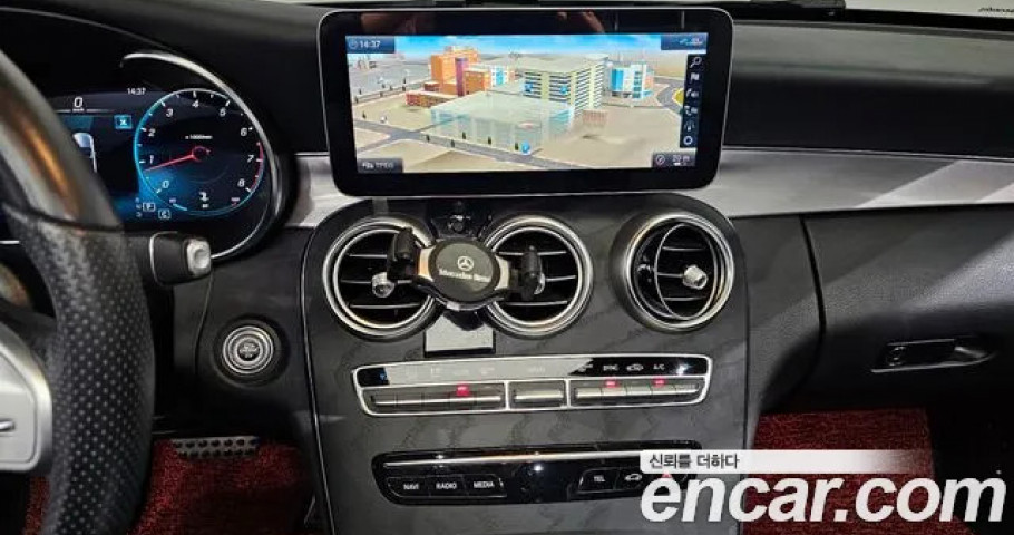 Mercedes-Benz C-Class 