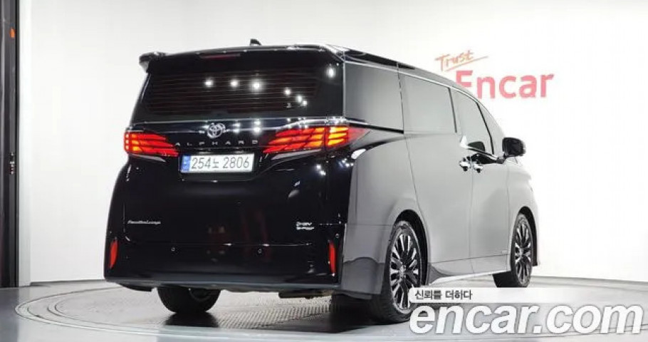 Toyota Alphard 