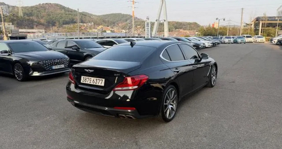 Genesis G70 