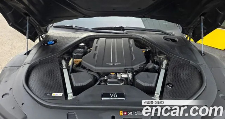 Genesis G90 