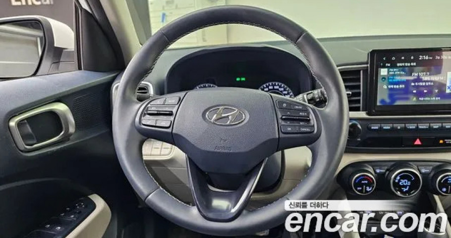 Hyundai Venue 