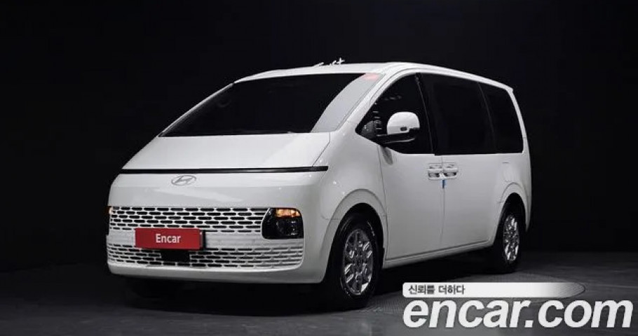Hyundai Staria 
