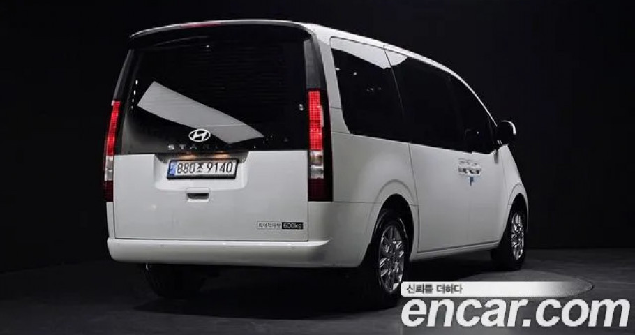 Hyundai Staria 