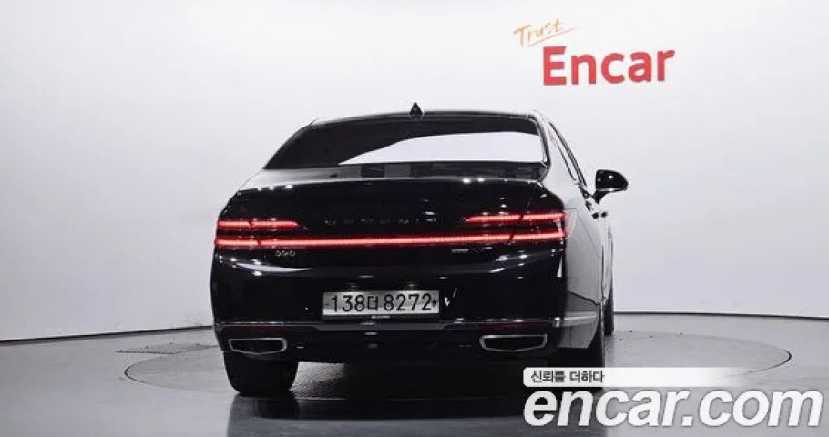 Genesis G90 