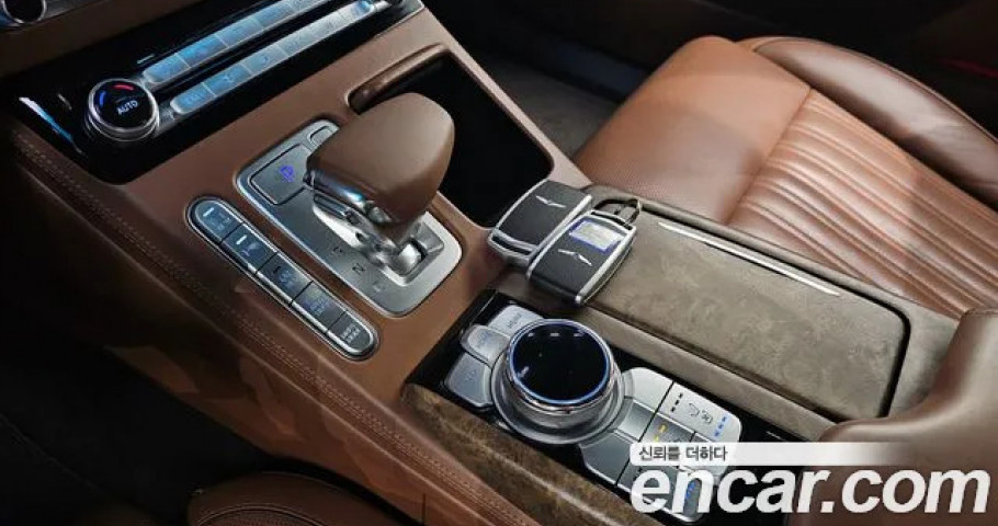 Genesis G90 