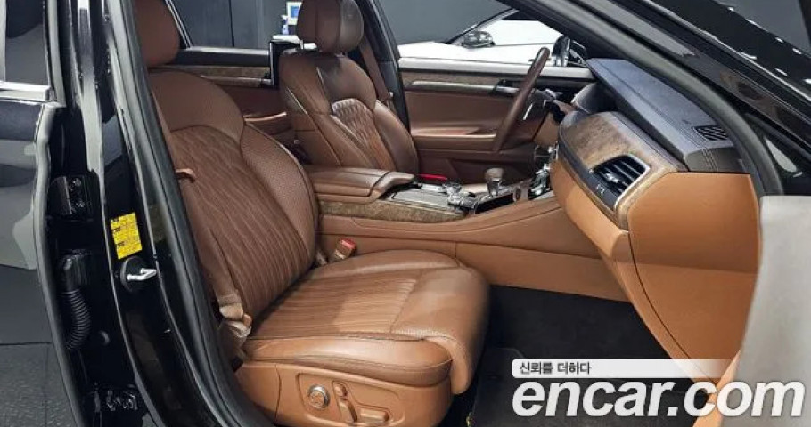 Genesis G90 