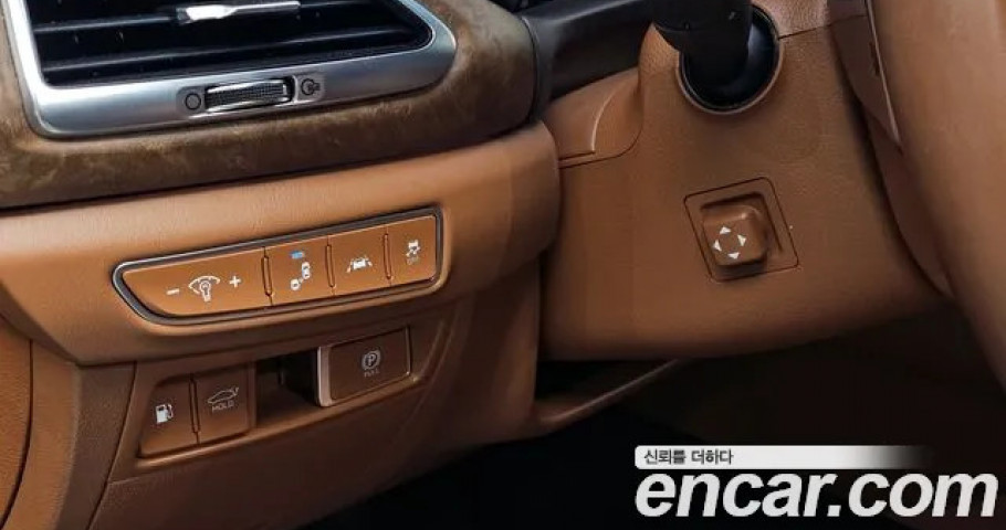Genesis G90 