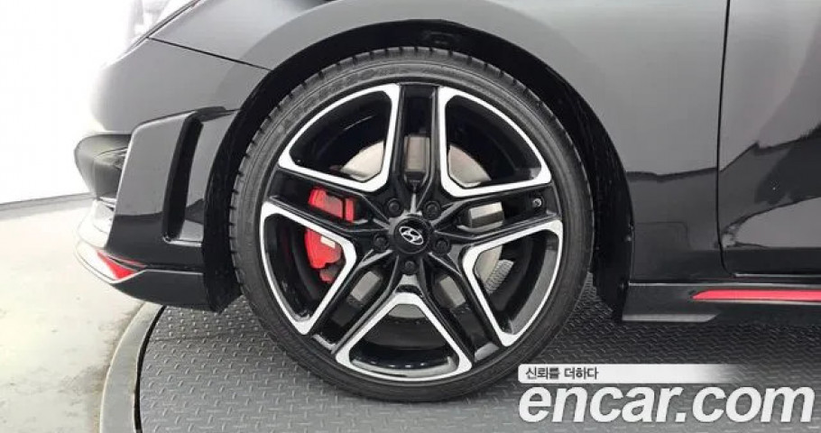 Hyundai Veloster 