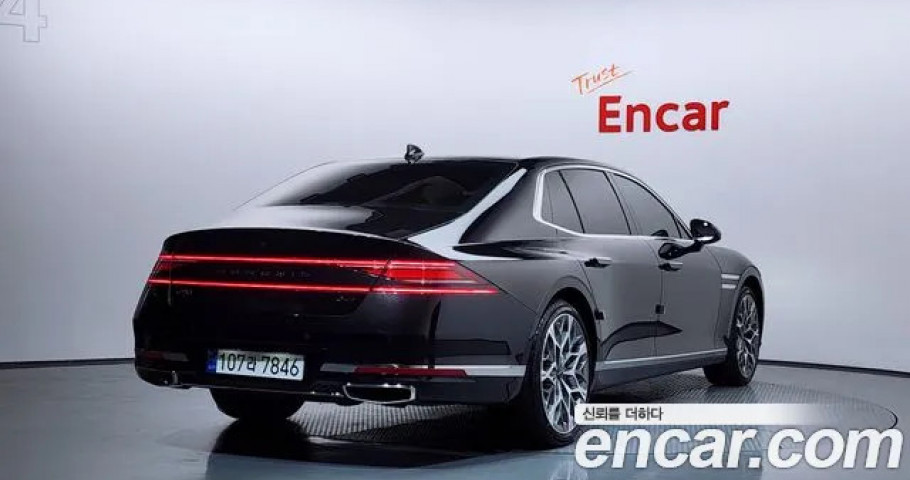 Genesis G90 