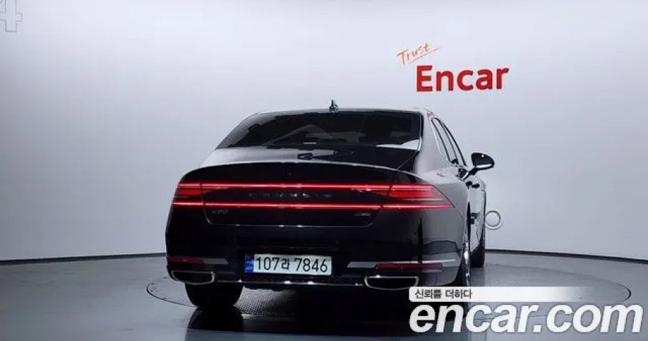 Genesis G90 