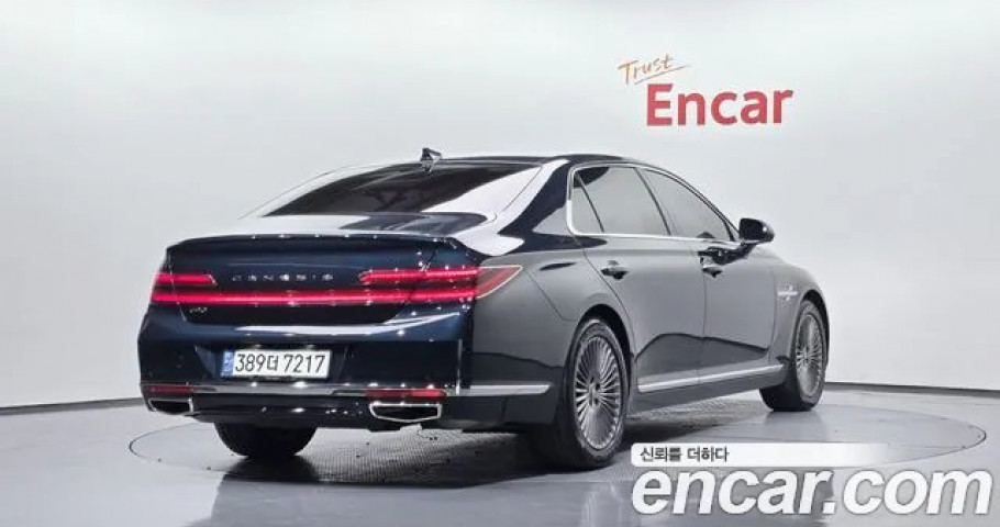 Genesis G90 