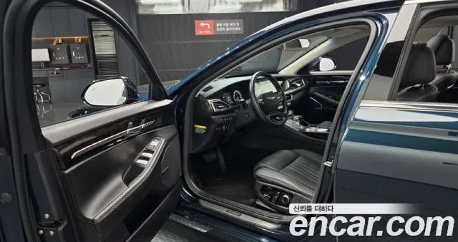 Genesis G90 