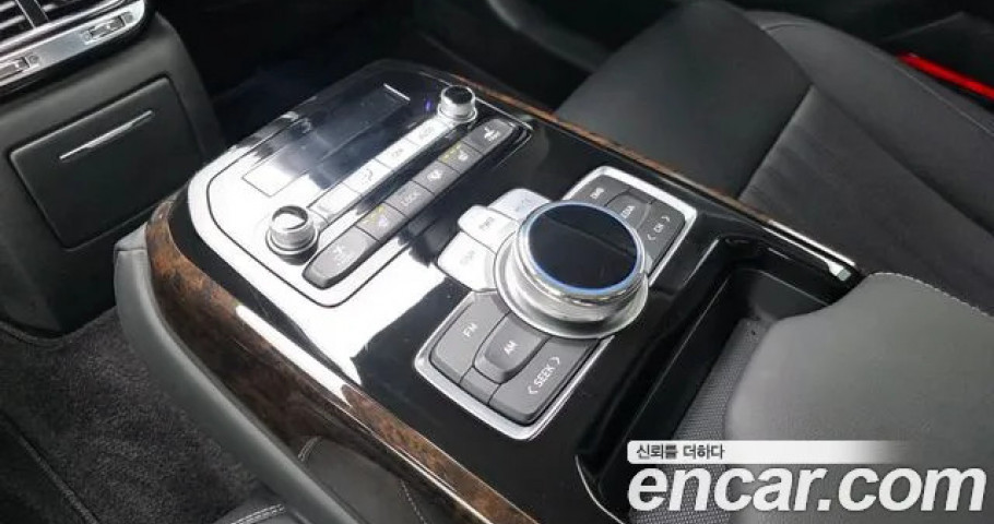 Genesis G90 