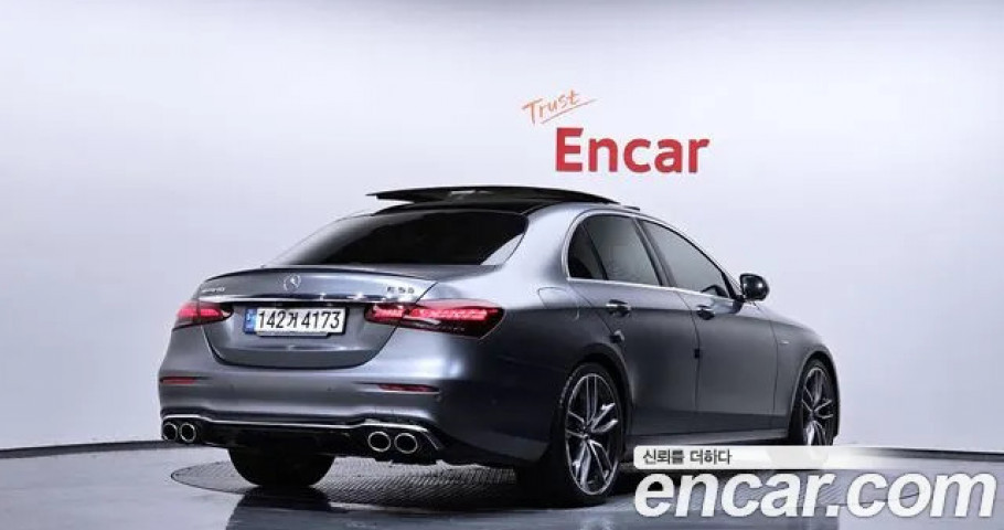 Mercedes-Benz E-Class 