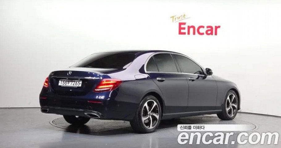 Mercedes-Benz E-Class 