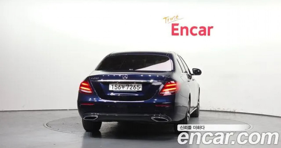 Mercedes-Benz E-Class 
