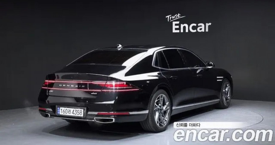 Genesis G90 