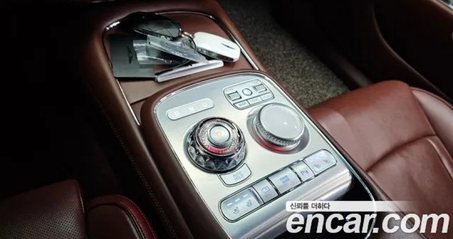 Genesis G90 
