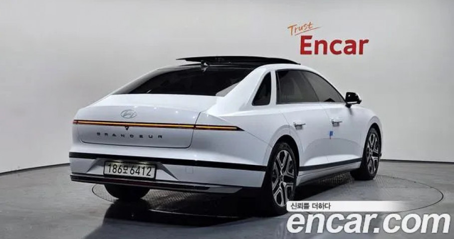 Hyundai Grandeur 