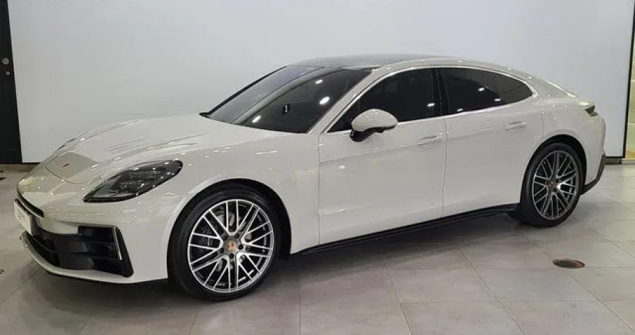 Porsche Panamera 