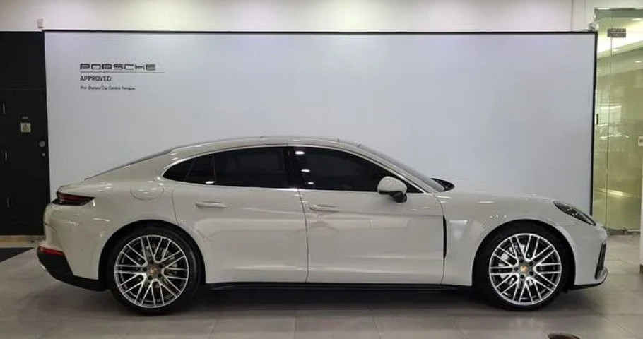 Porsche Panamera 