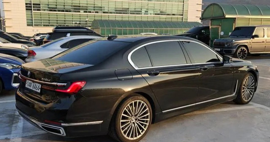 Bmw 7-Series 