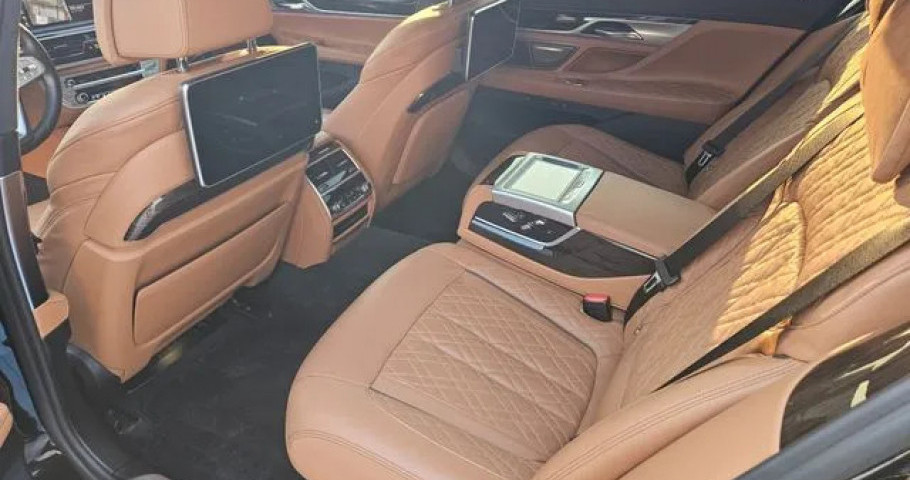 Bmw 7-Series 