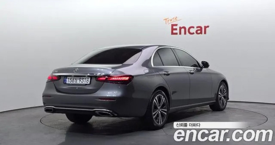 Mercedes-Benz E-Class 