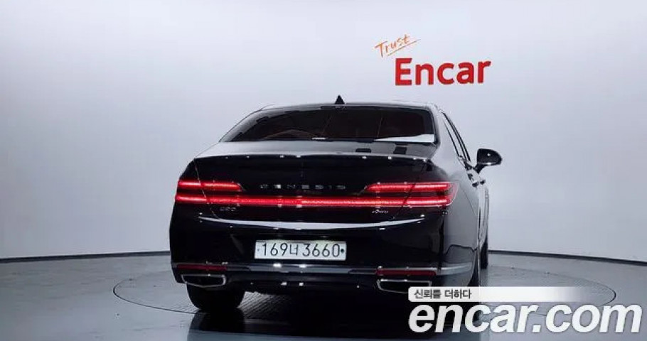 Genesis G90 