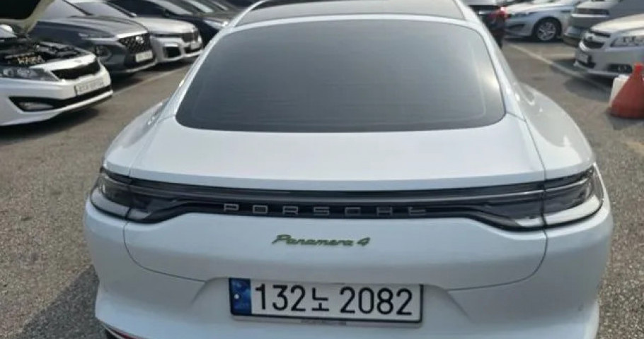 Porsche Panamera 