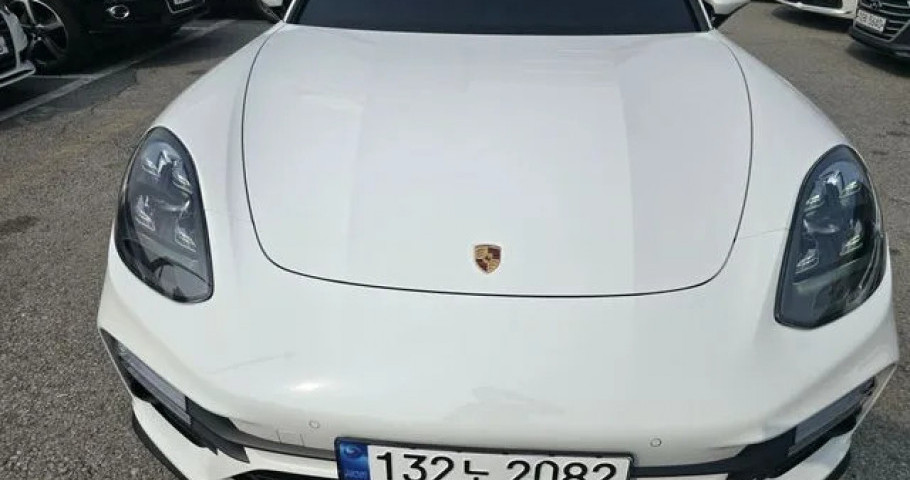 Porsche Panamera 