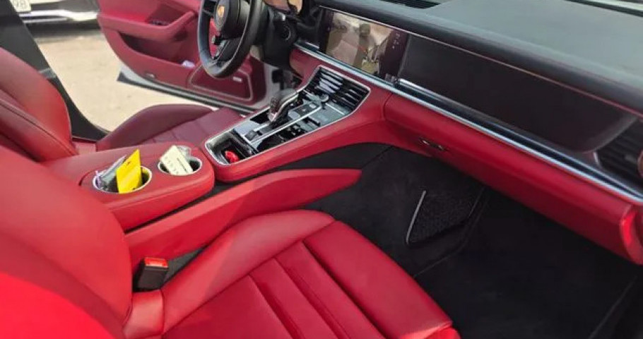 Porsche Panamera 