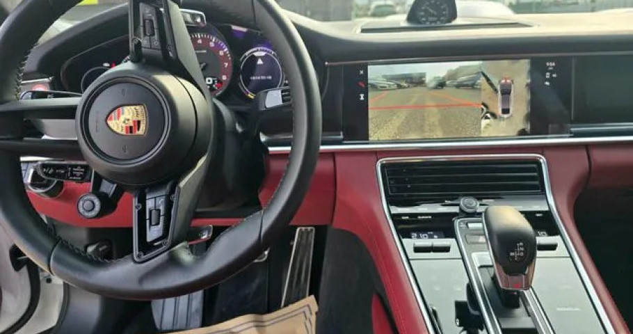 Porsche Panamera 