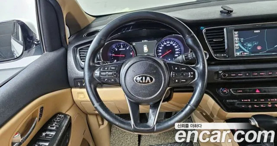 Kia Carnival 