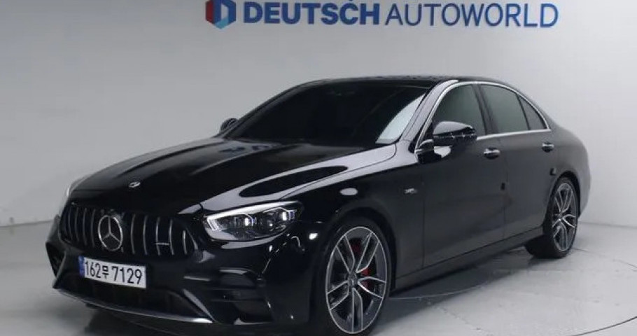 Mercedes-Benz E-Class 