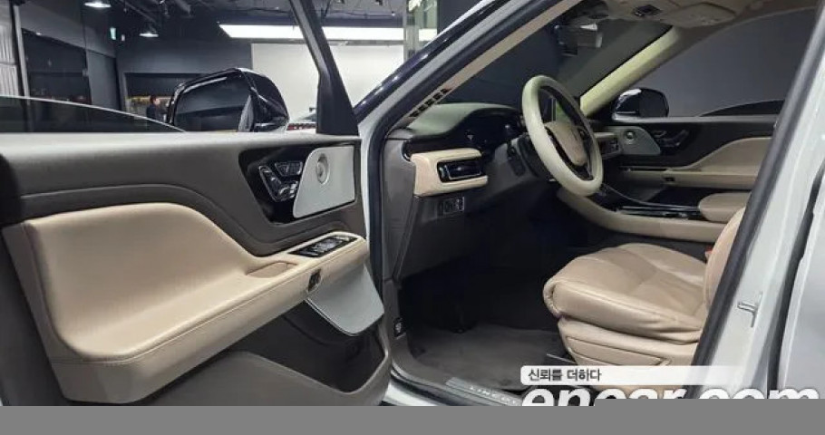 Lincoln Aviator 