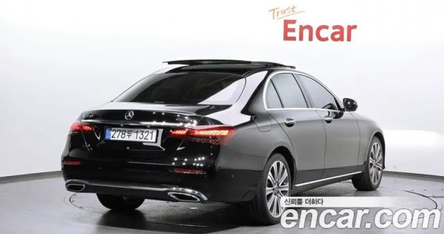 Mercedes-Benz E-Class 