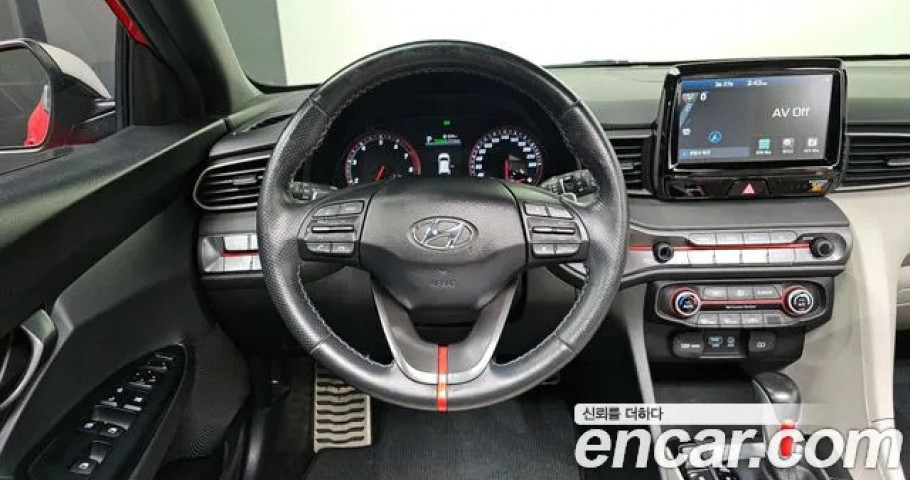 Hyundai Veloster 