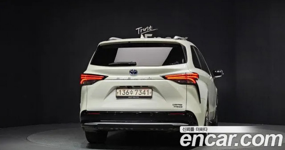 Toyota Sienna 