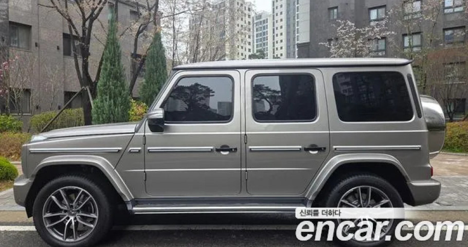 Mercedes-Benz G-Class 