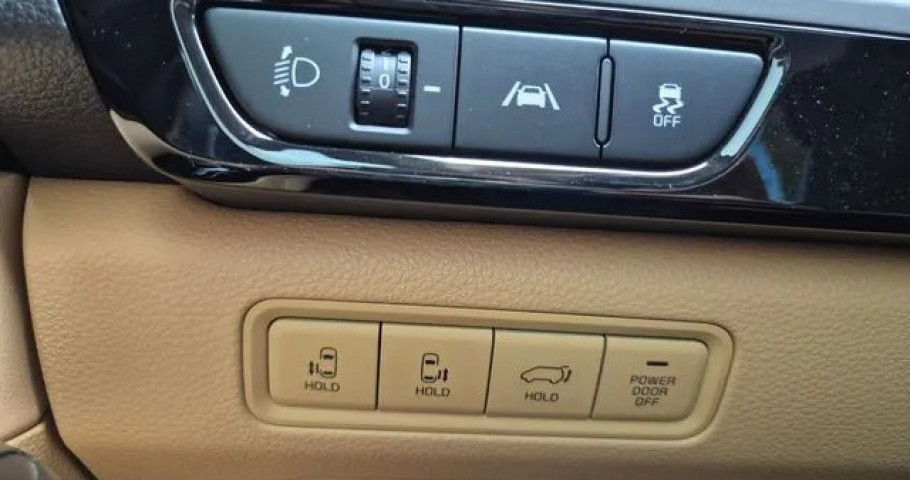 Kia Carnival 