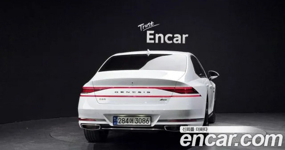 Genesis G90 