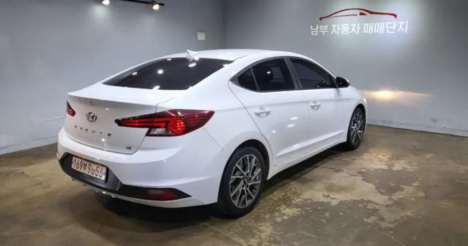Hyundai Avante (Elantra) 
