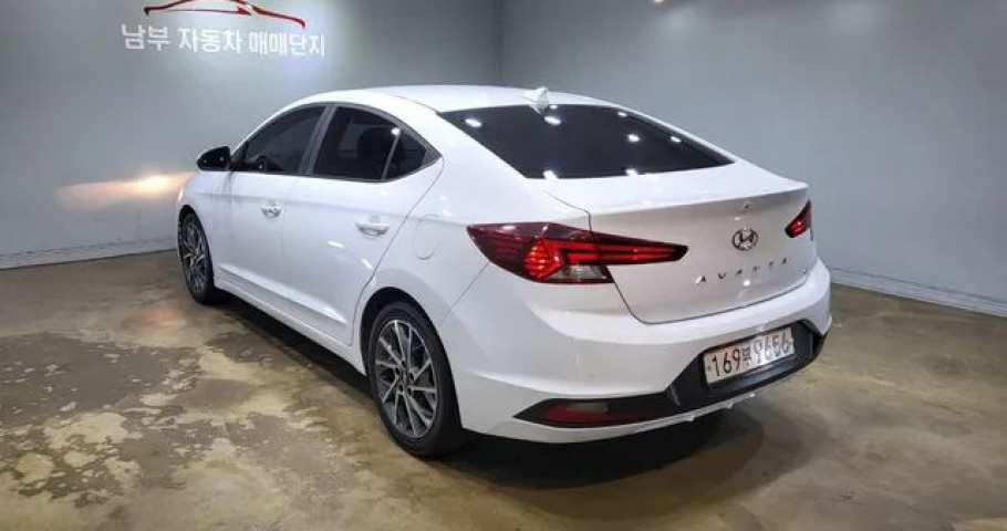 Hyundai Avante (Elantra) 