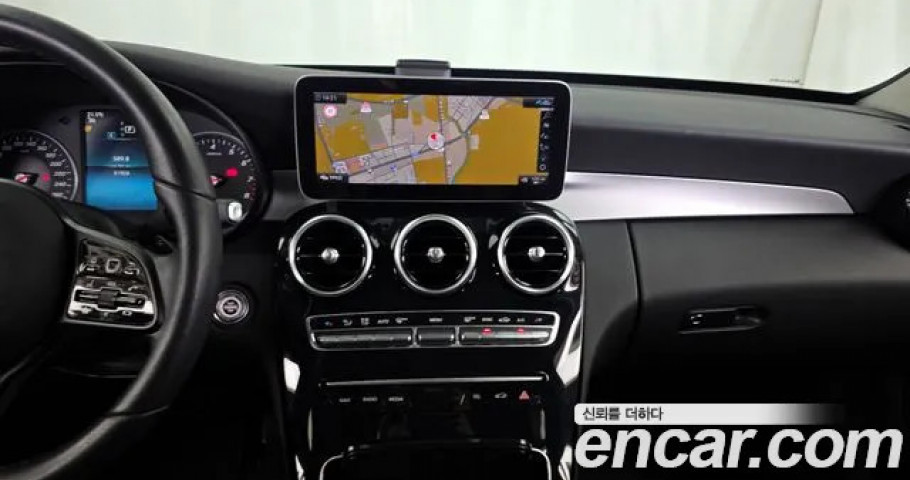 Mercedes-Benz C-Class 